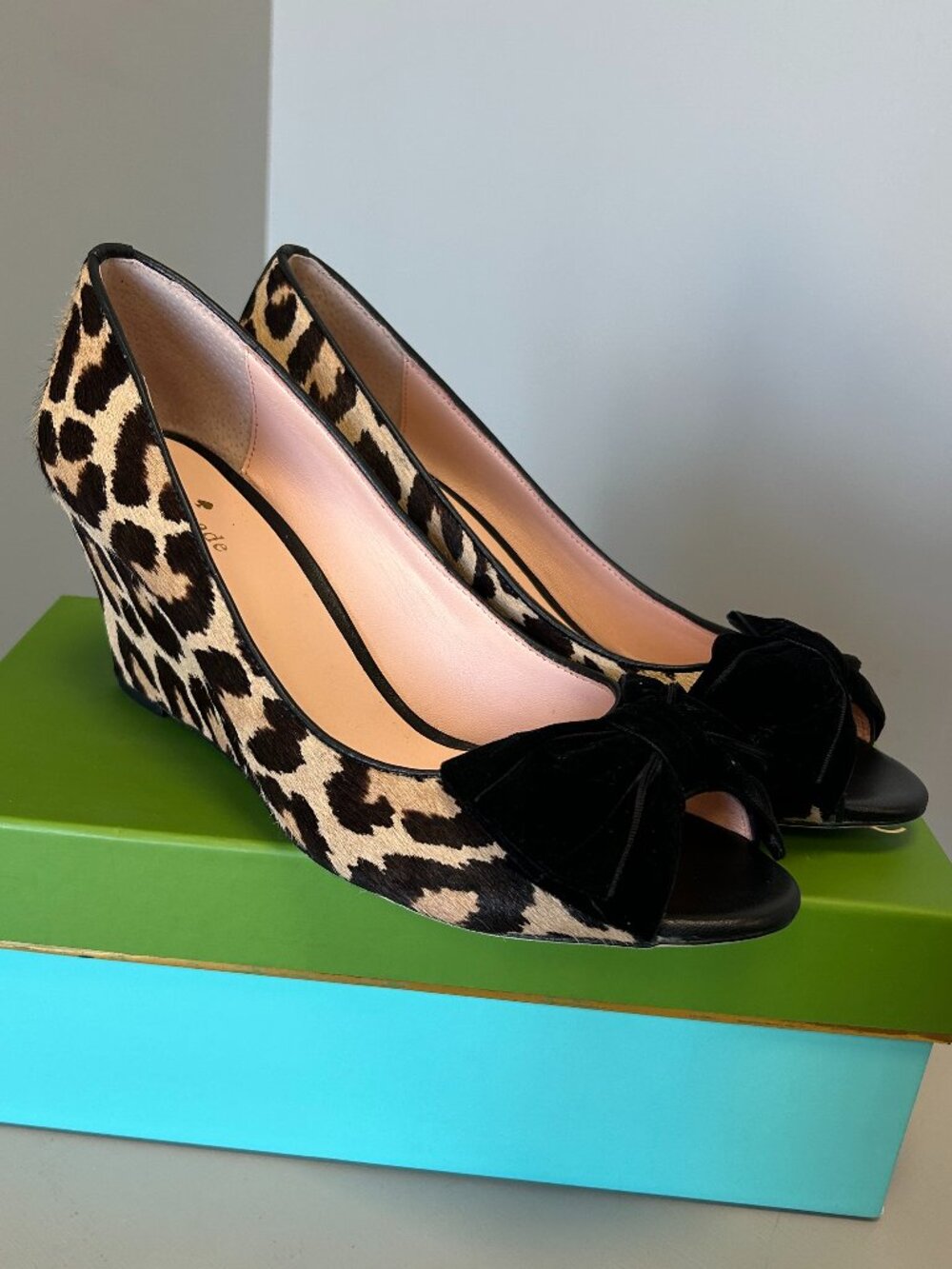 Kate Spade Roberta Leopard Print Cow Fur Wedges Size 10